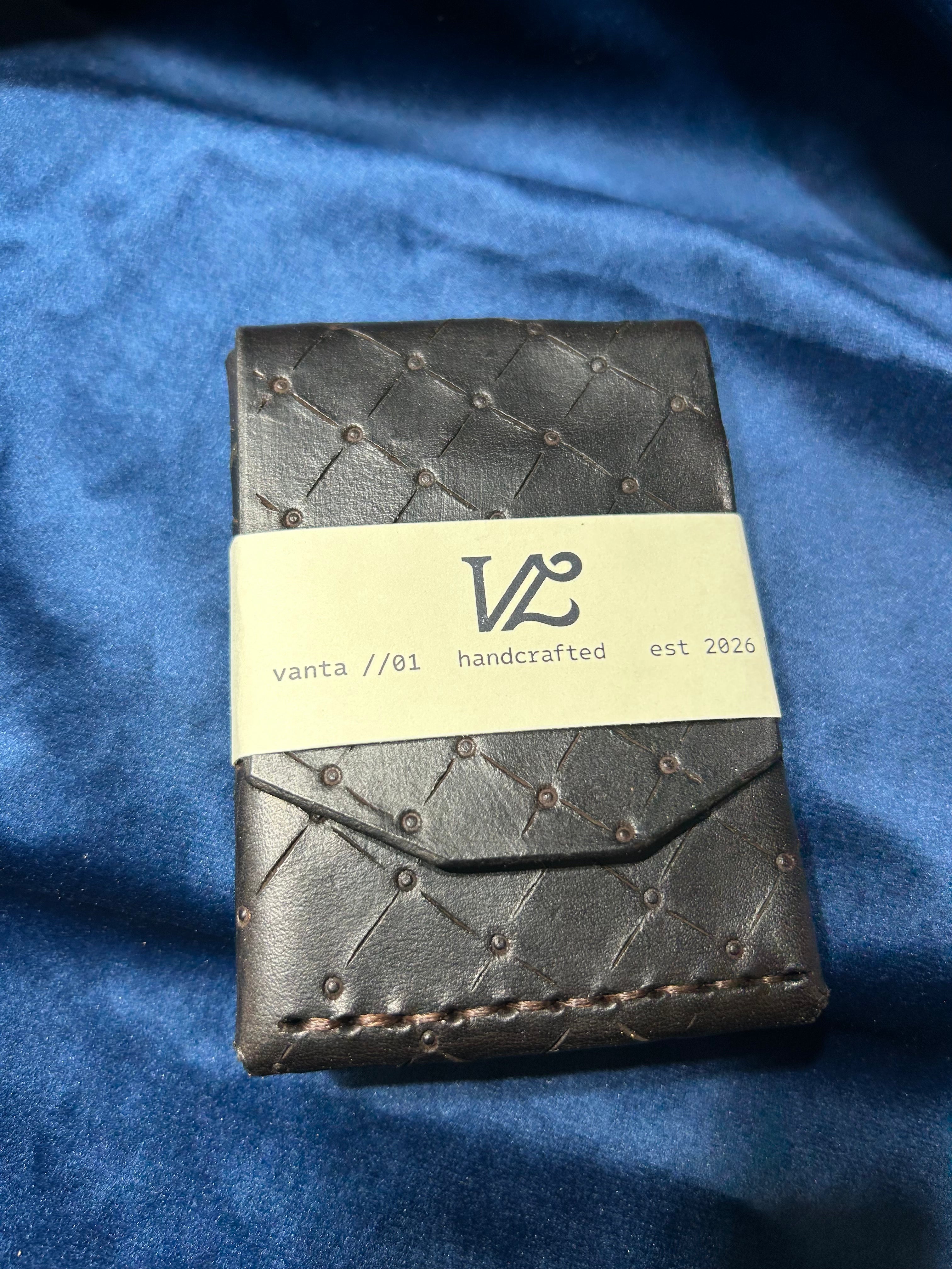 vanta //01 brown (quilted)